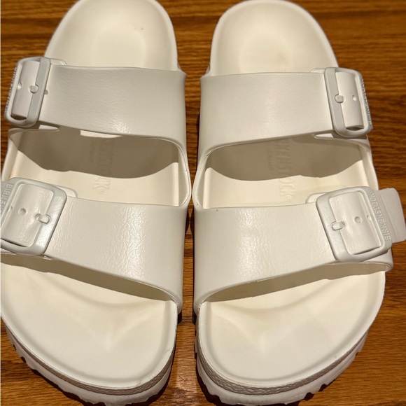Birkenstock Classic White Sandals - Picture 2 of 3